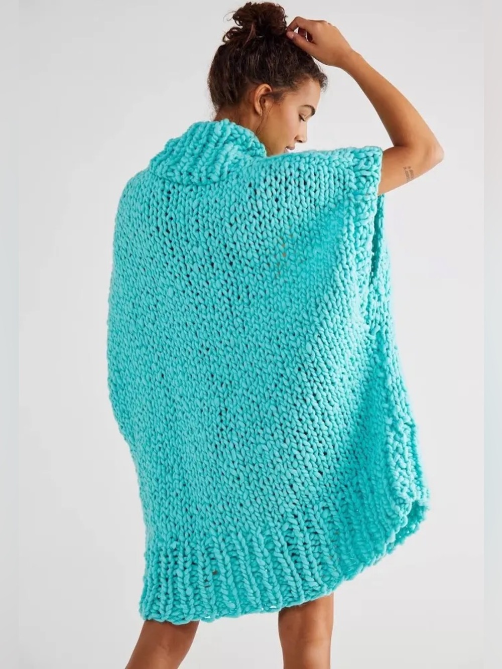 Free People x Loopy Mango π $698 Merino Wool Poncho π¦ Turquoise One Size πΎ NWOT - Picture 3 of 7
